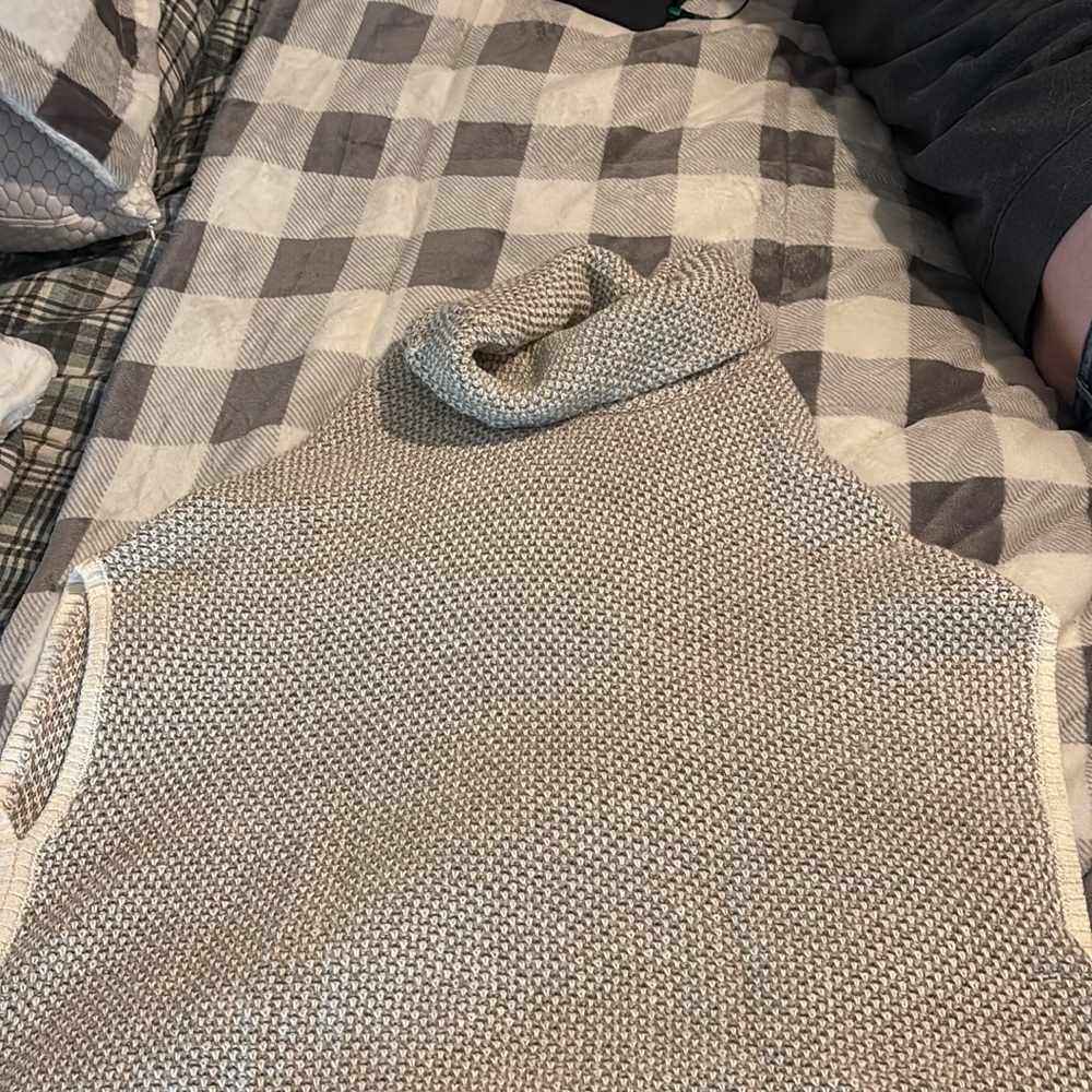 GAP Gray Sleeveless Sweater Poncho